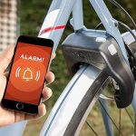 I LOCK IT Serratura per bicicletta PLUS con allarme 110 dB e controllo | Serratura del telaio per biciclette ed e bike di alta qualità: Keyless Go, blocco automatico, estrazione in rovere e