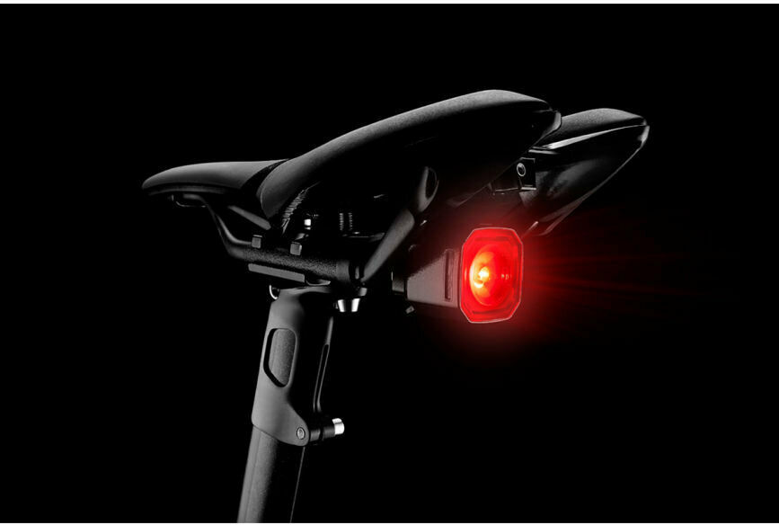 luce-posteriore-bdc-268nnt-1.jpg Fanale GIANT RECON TL 100 LUMENS luce rossa posteriore Cremonini Bike - immagine 1