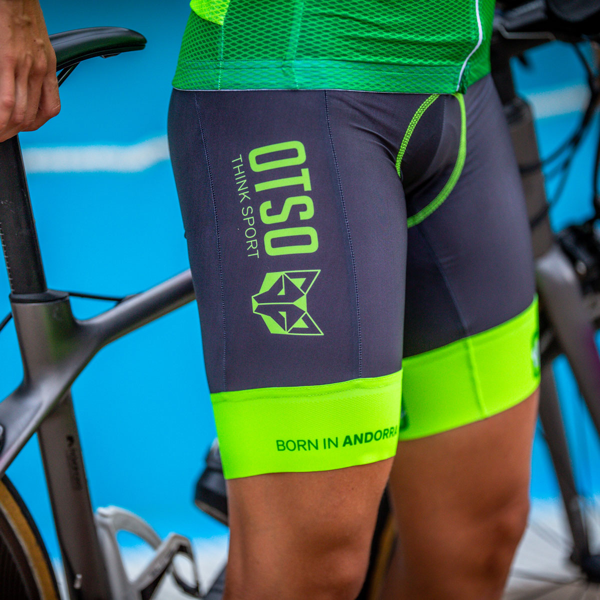 pantaloncino-da-ciclismo-530zog-1.jpg Pantaloncini ciclismo donna Fluo Green (Outlet) - immagine 1