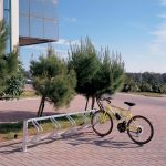 Portabici rastrelliera per bicicletta da terra a cinque posti in metallo acciaio zincato cm 220x30x56h dinaforniture.it