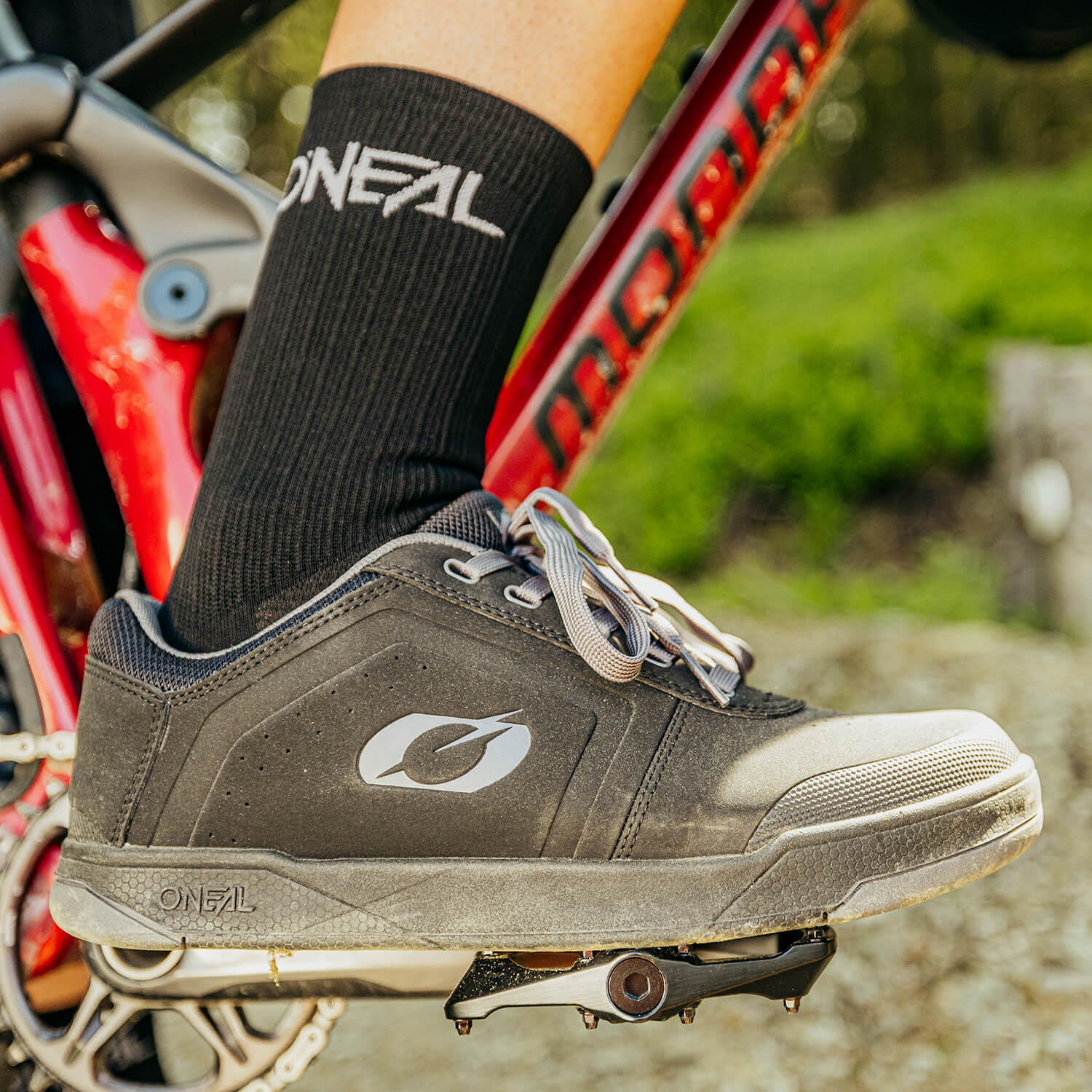 scarpe-bici-mtb-878yjz-1.jpg Scarpe da mountain bike da O'Neal: perfetta trazione su ogni sentiero - immagine 1