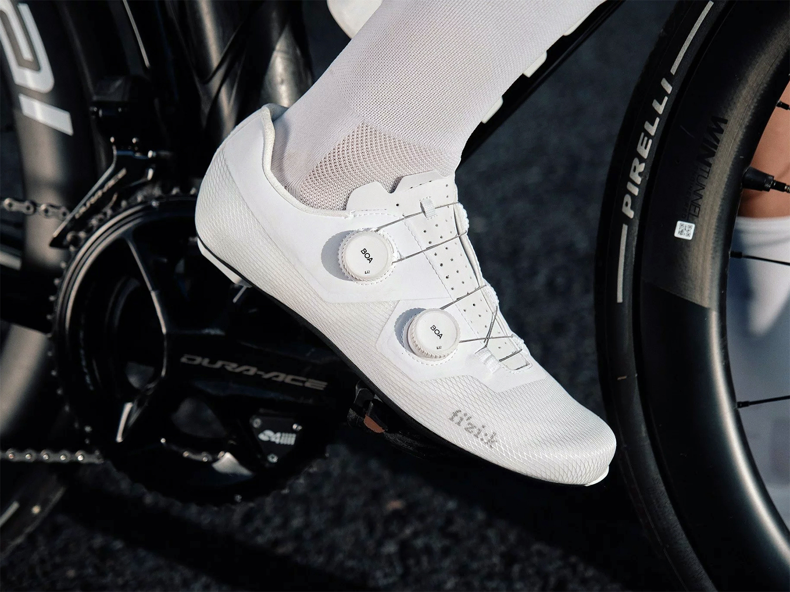 scarpe-ciclismo-su-strada-273lmf-1.jpg Come scegliere le scarpe da ciclismo su strada Guida all'acquisto - immagine 1