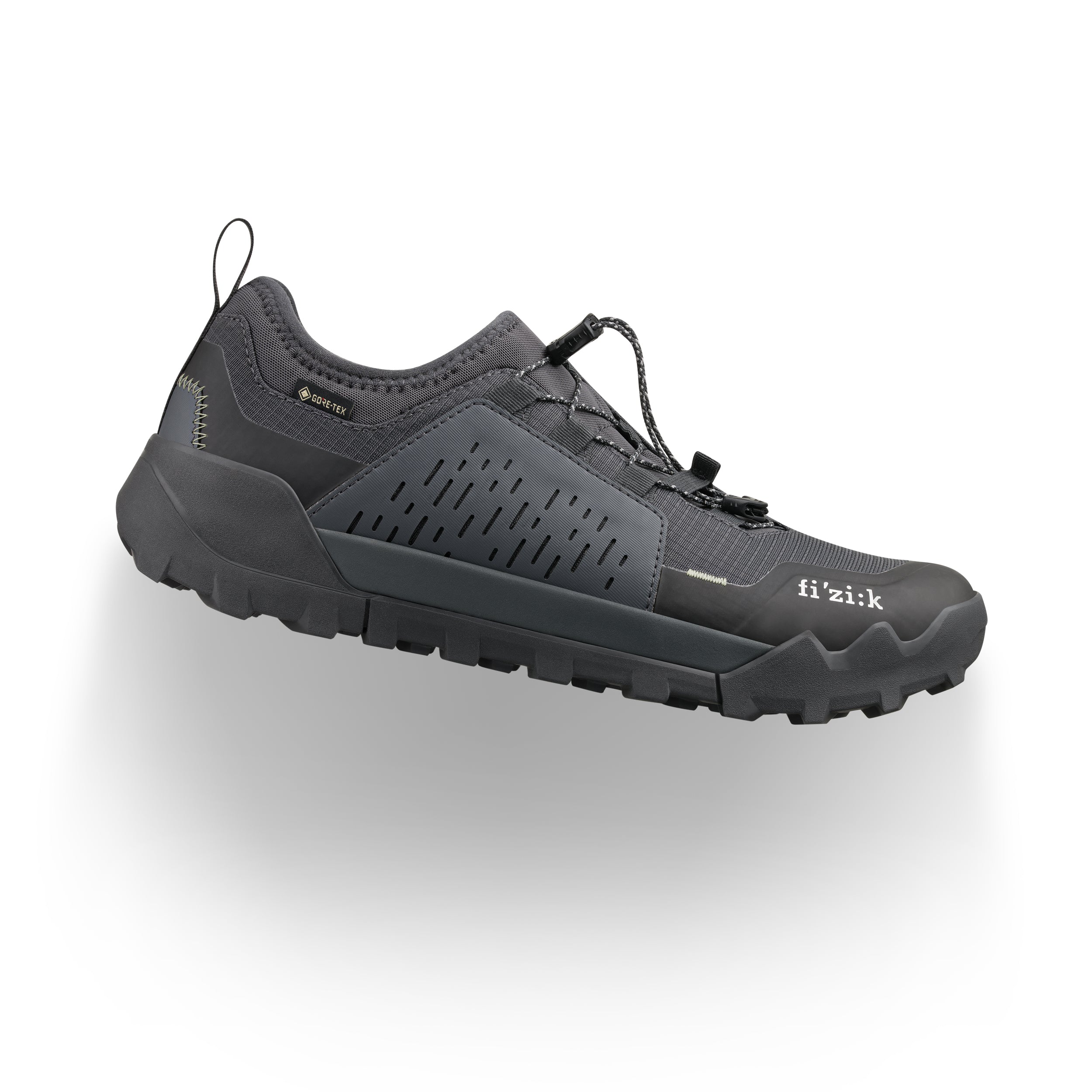 scarpe-fizik-908meq-1.jpg Scarpe MTB invernali | GORE TEX®, flat e attacchi automatici – Fizik - immagine 1