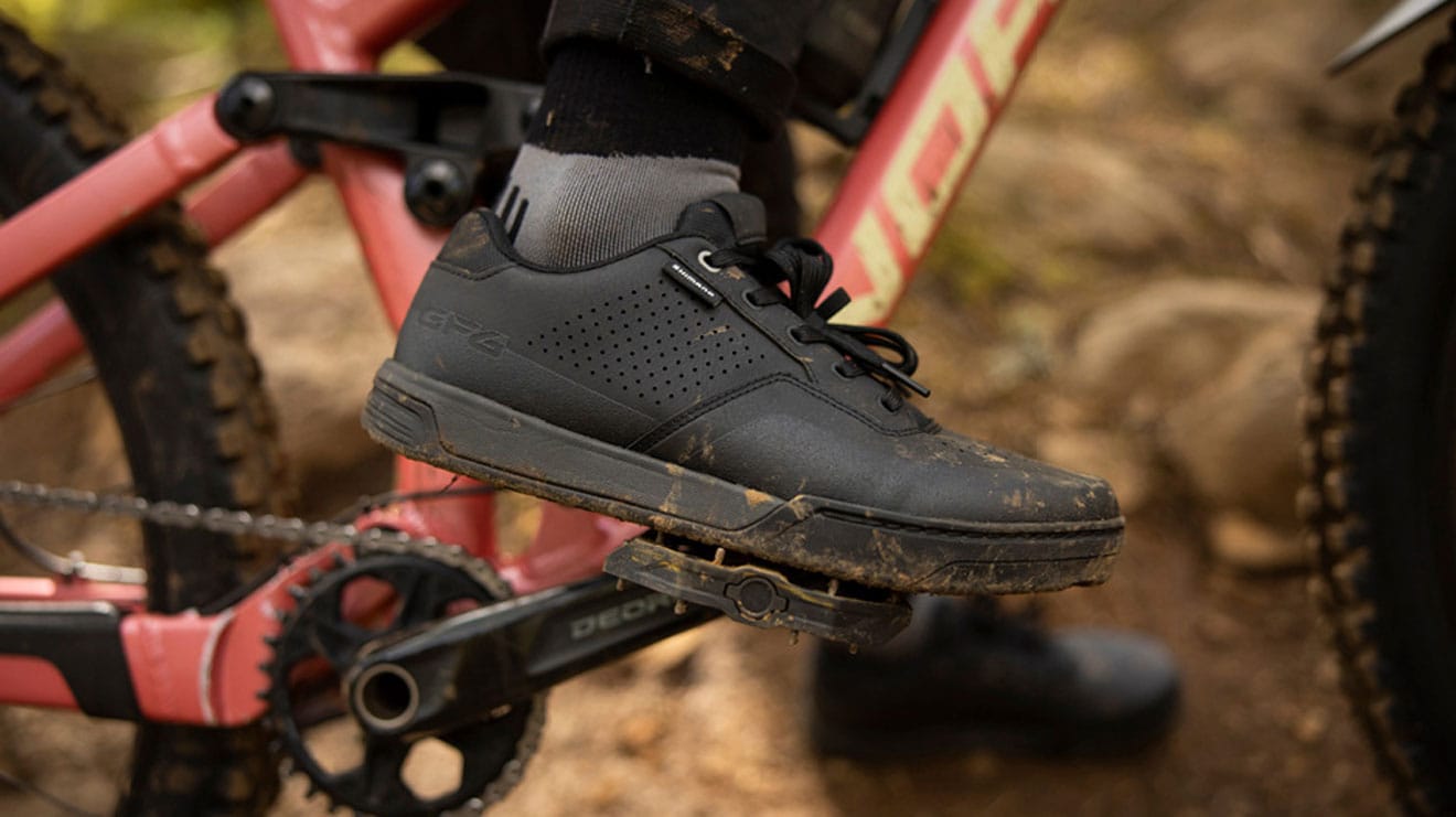 scarpe-per-mountain-bike-shimano-297rxe-1.jpg Shimano's New Gravity Footwear Family - immagine 1