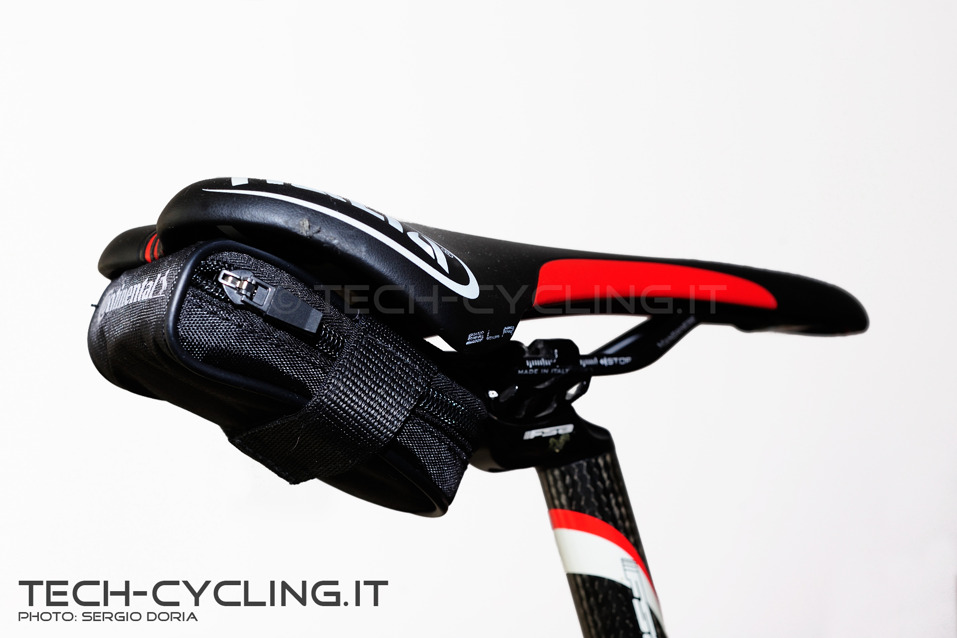 sottosella-bici-corsa-755irr-1.jpg Continental borsello sottosella road racing Tech Cycling - immagine 1